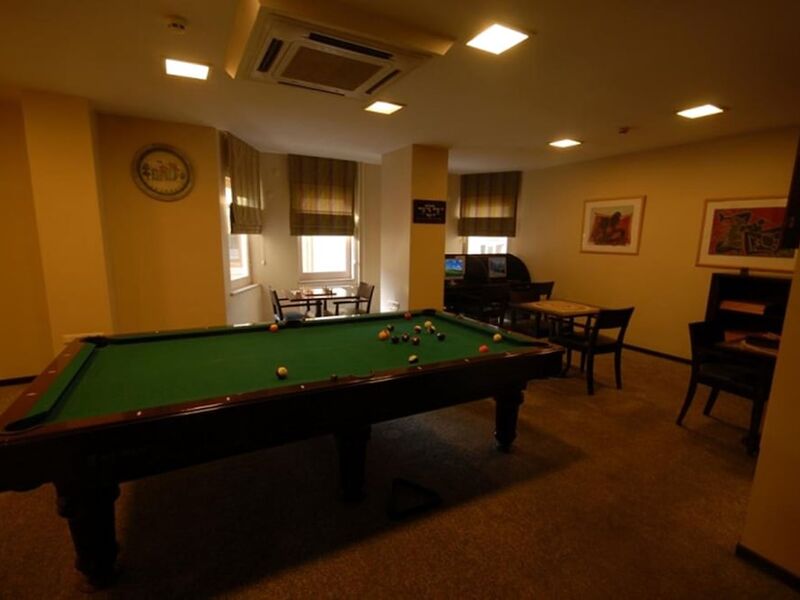Çanak Hotel