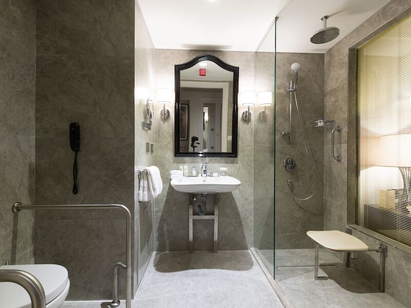 DoubleTree by Hilton Hotel Izmir Airport