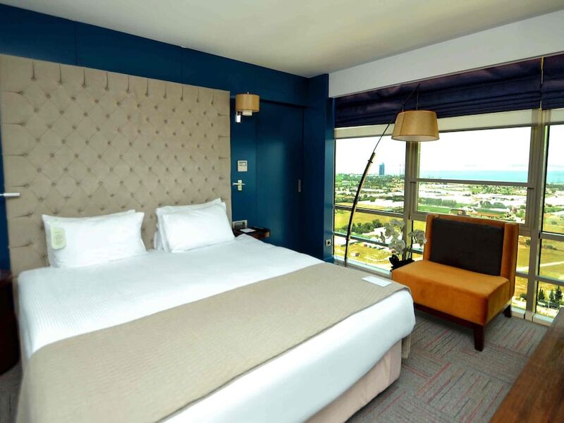 Ramada Encore by Wyndham Izmir