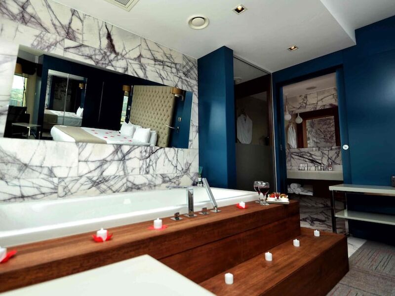 Ramada Encore by Wyndham Izmir