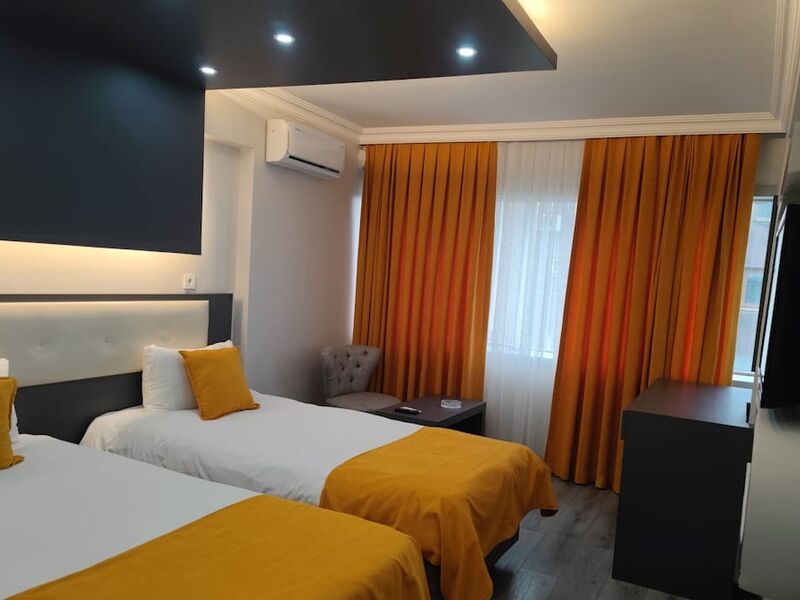 Wox Ew Hotel