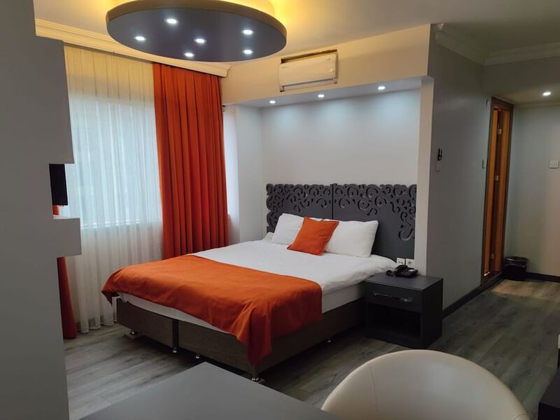 Wox Ew Hotel