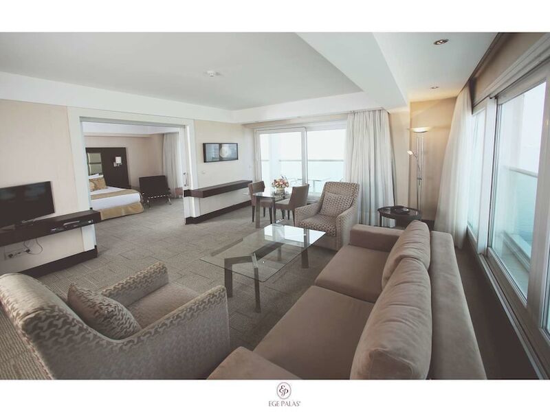 Ege Palas Business Hotel