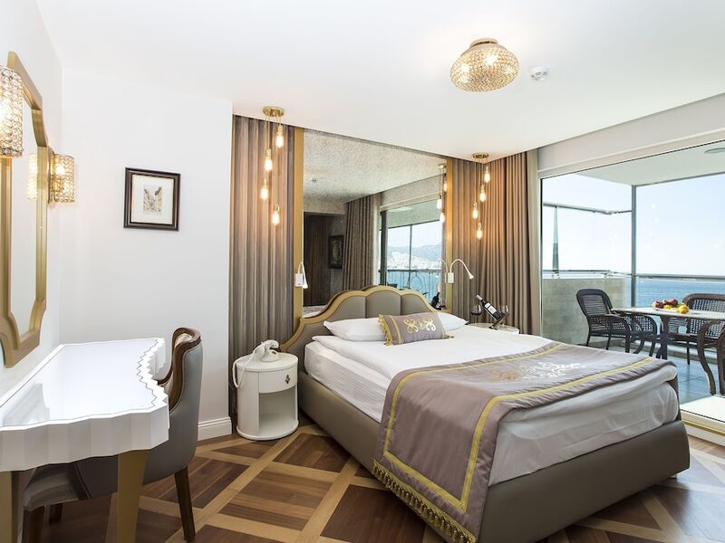 Izmir Palas Otel