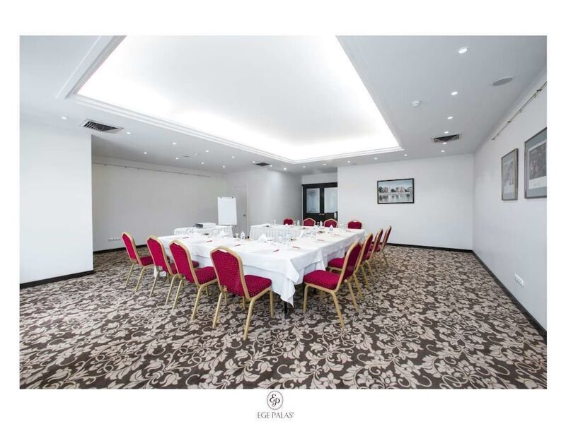 Ege Palas Business Hotel