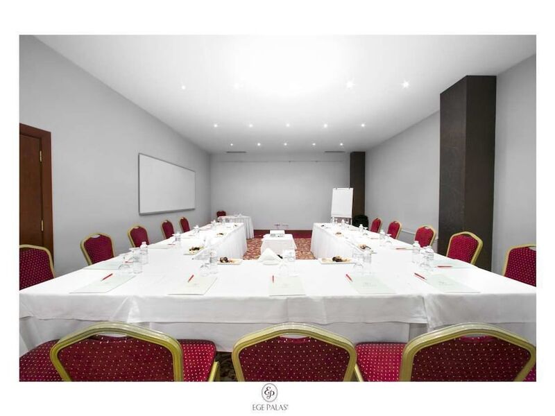 Ege Palas Business Hotel