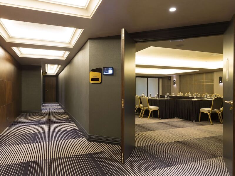 DoubleTree by Hilton Hotel Izmir Airport