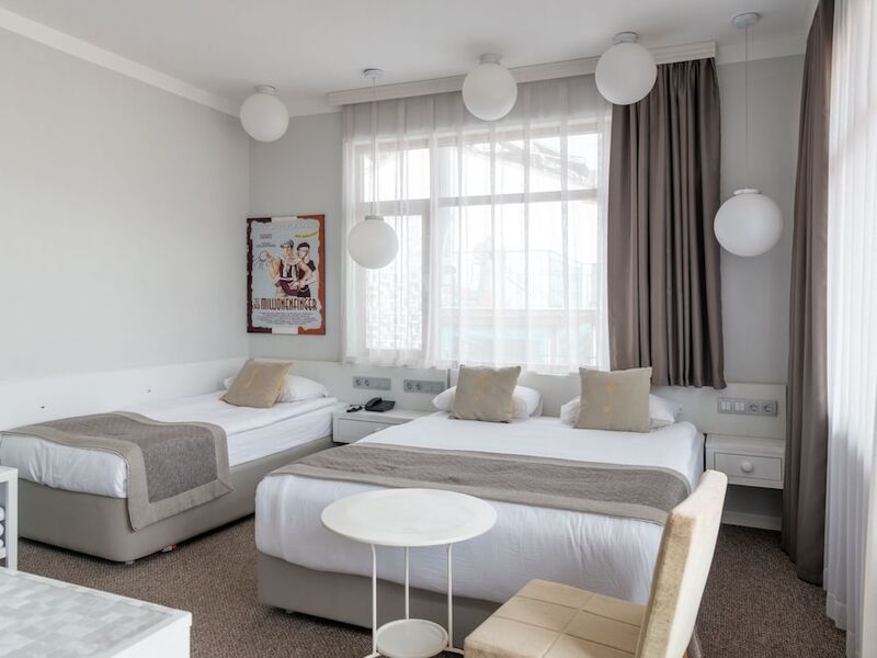 Delight Deluxe Hotel and Spa