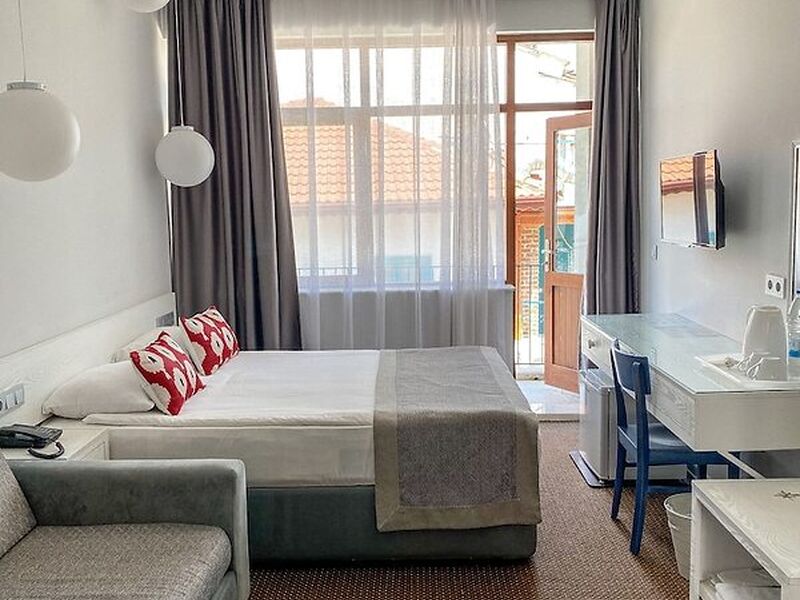 Delight Deluxe Hotel and Spa
