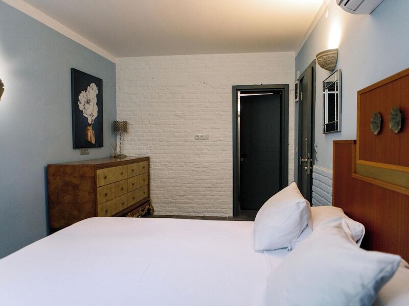 Delight Deluxe Hotel and Spa