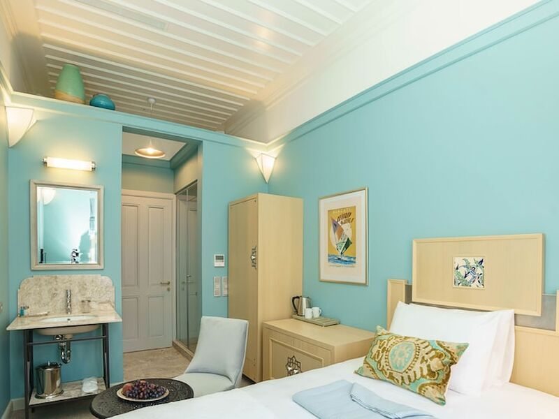 Delight Deluxe Hotel