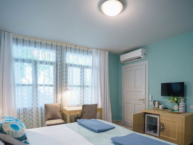 Delight Deluxe Hotel