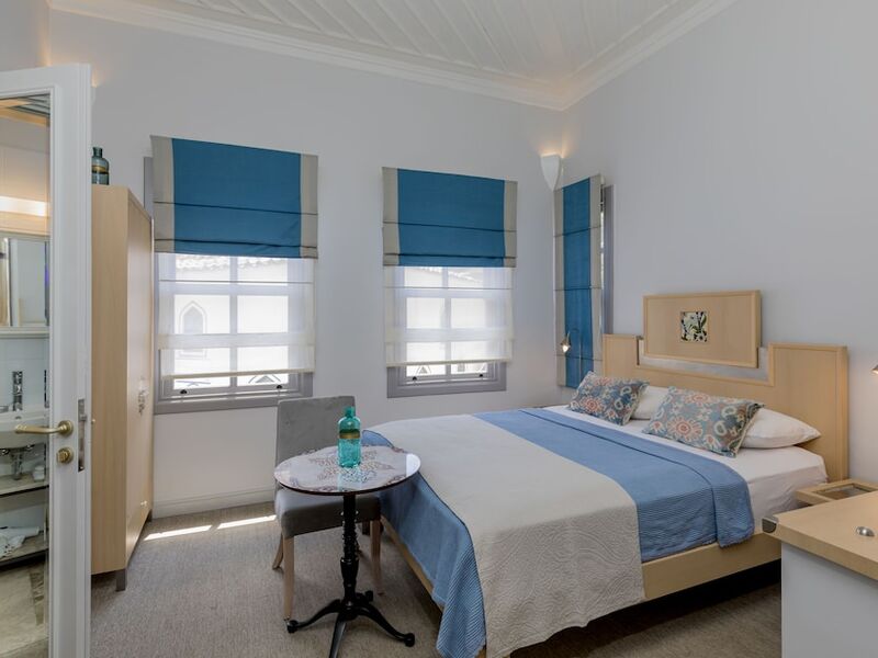 Delight Deluxe Hotel