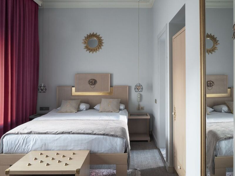 Delight Deluxe Hotel