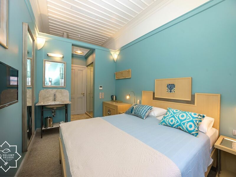 Delight Deluxe Hotel