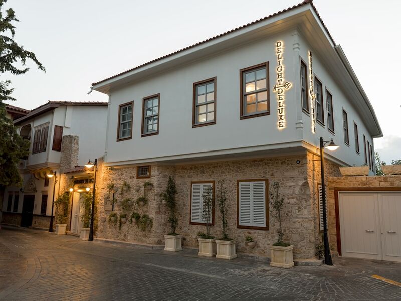 Delight Deluxe Hotel