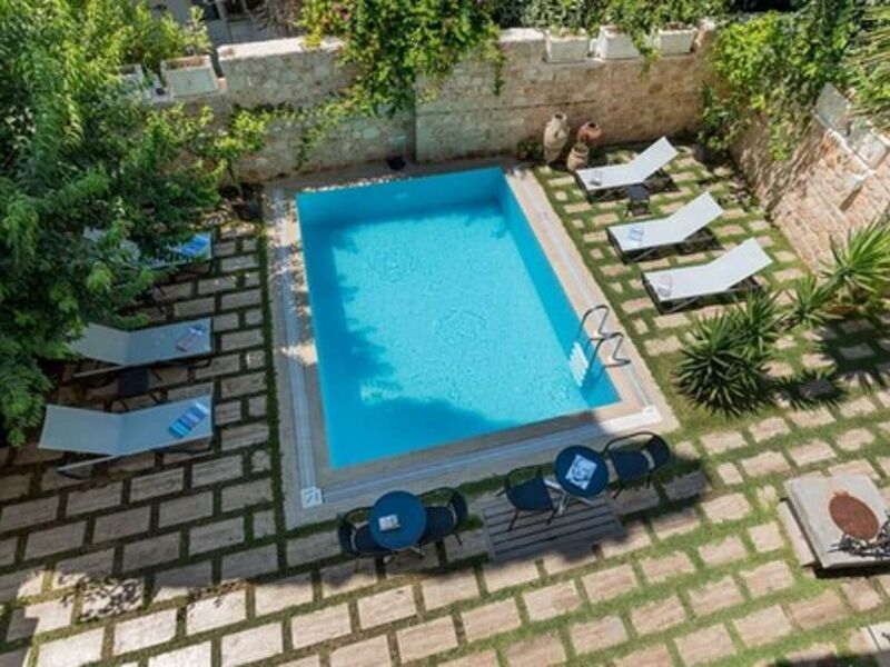 Delight Deluxe Hotel
