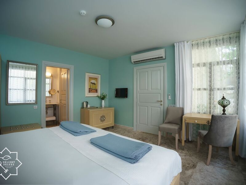 Delight Deluxe Hotel