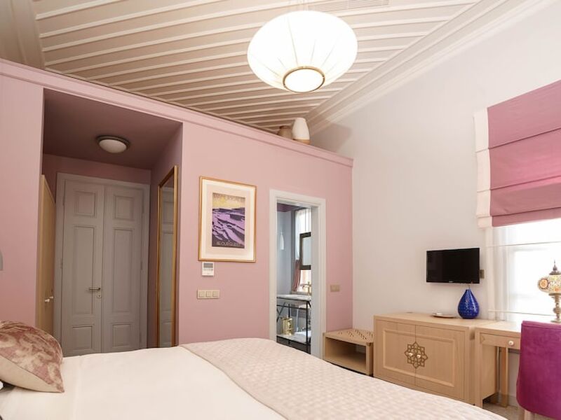 Delight Deluxe Hotel
