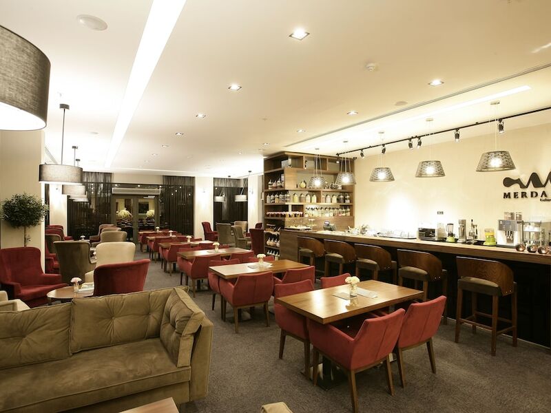 RYS Hotel & Restaurant