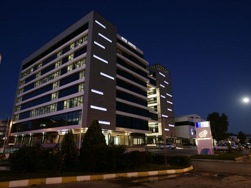 RYS Hotel & Restaurant