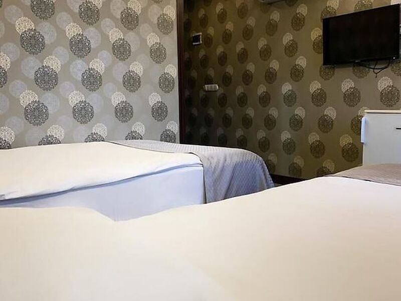 Gold City Hotel