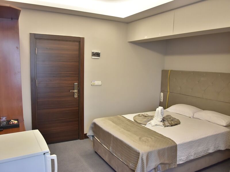 Gold City Hotel