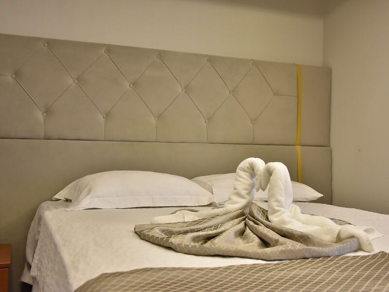 Gold City Hotel