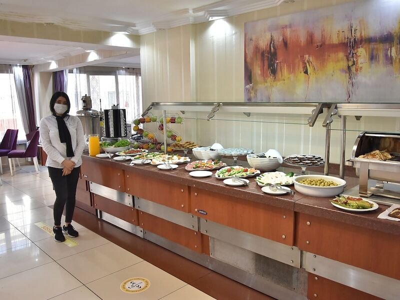 Gold City Hotel