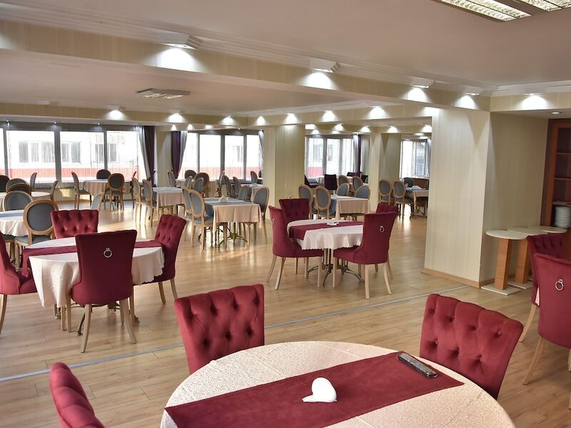 Gold City Hotel