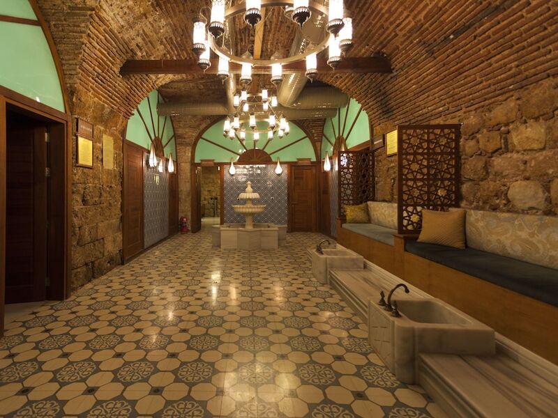 Kervansaray Thermal-Convention Center & Spa