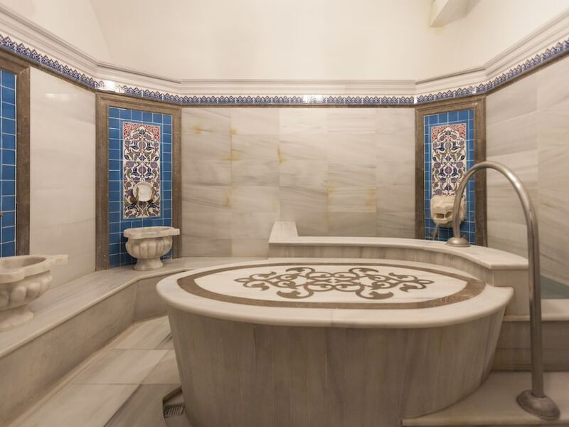Kervansaray Thermal-Convention Center & Spa