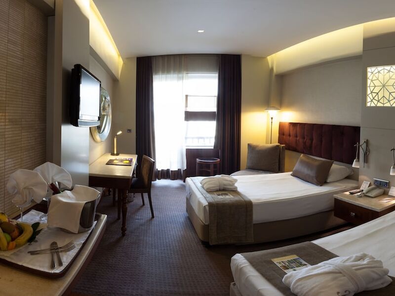 Kervansaray Thermal-Convention Center & Spa