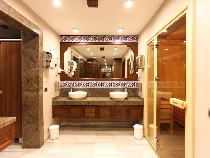 Kervansaray Thermal-Convention Center & Spa