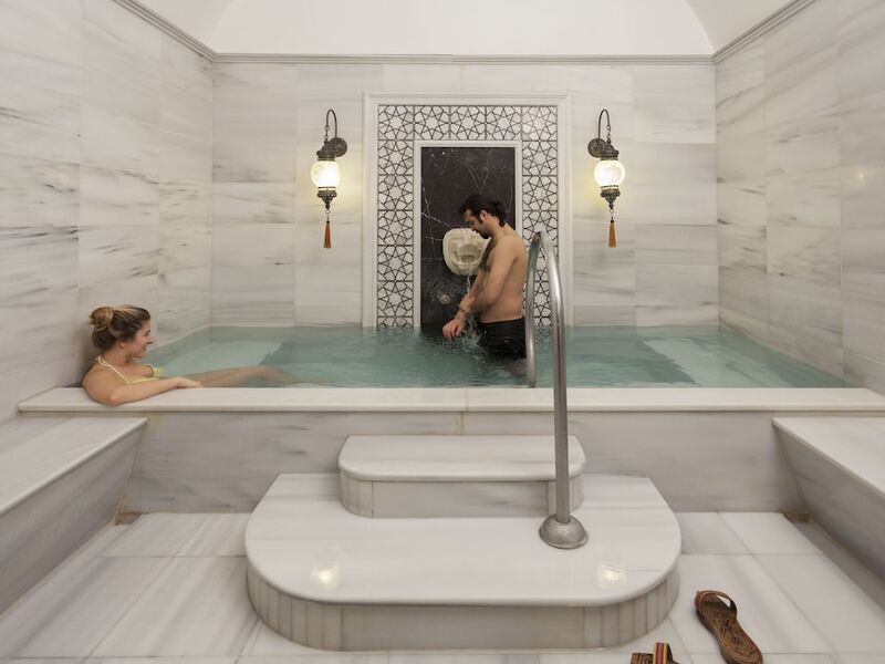 Kervansaray Thermal-Convention Center & Spa
