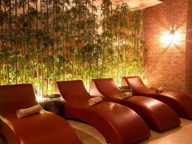 Club Hotel Falcon