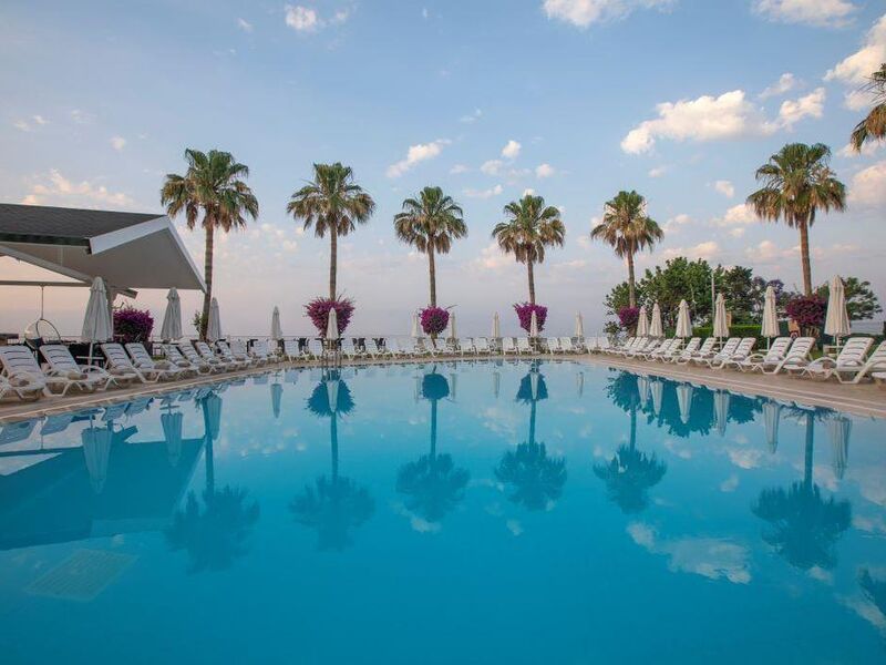 Club Hotel Falcon