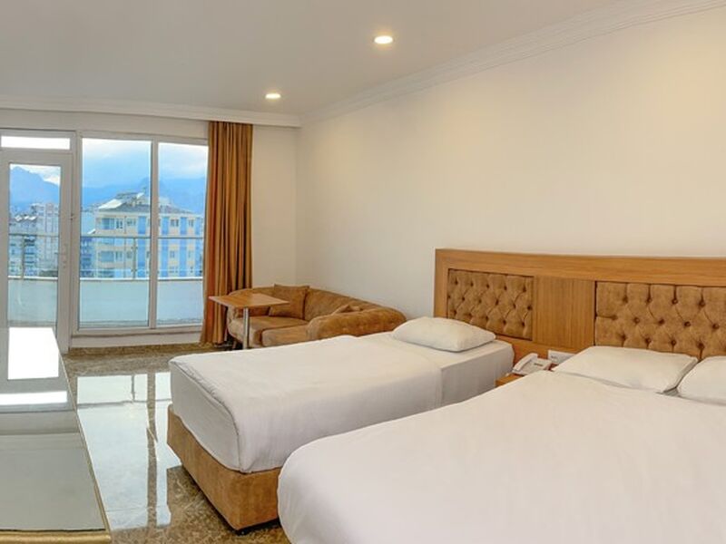 Kristal Beach Hotel