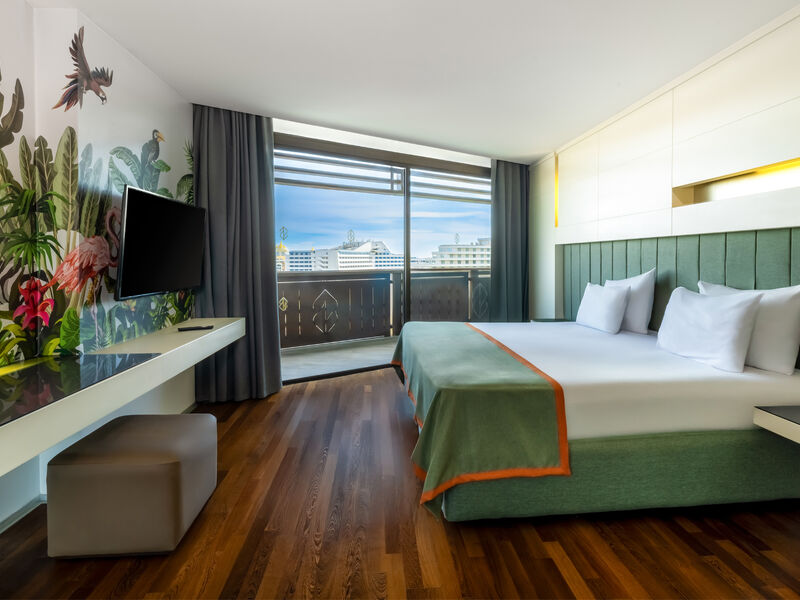 Nirvana Cosmopolitan - All Inclusive