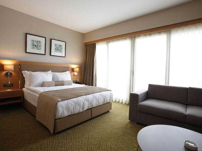 Mia City Hotel