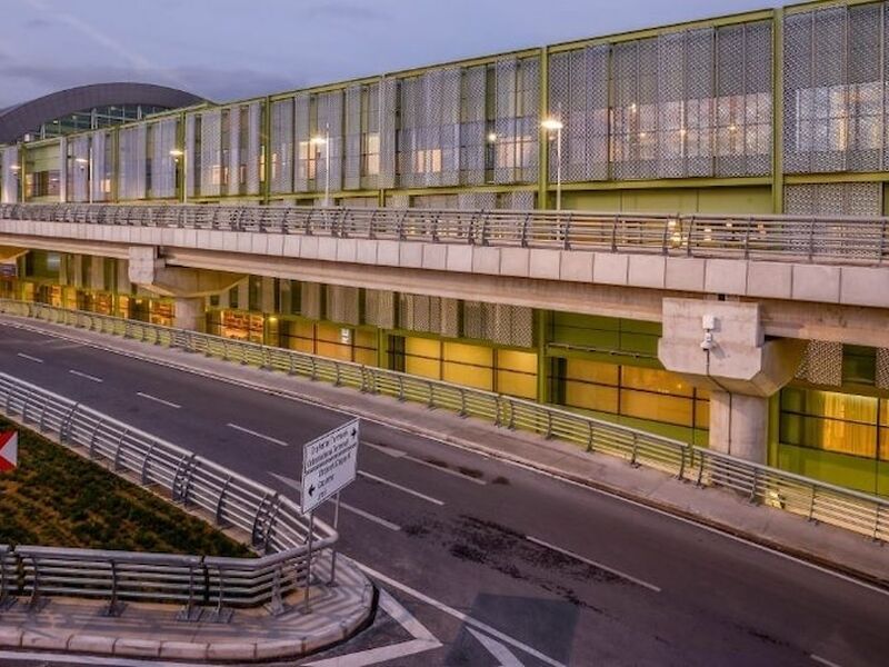 Tav Airport Hotel Izmir