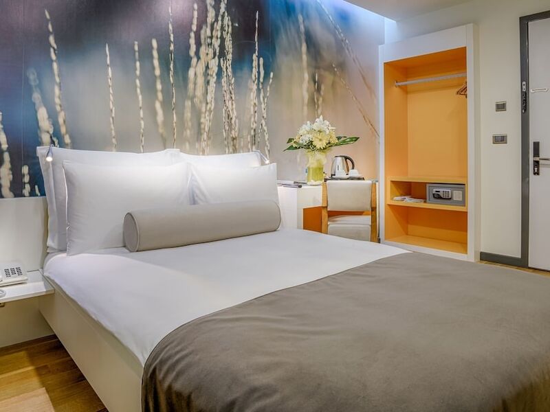 Tav Airport Hotel Izmir