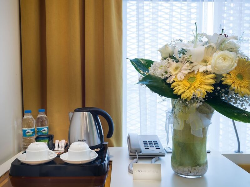 Tav Airport Hotel Izmir