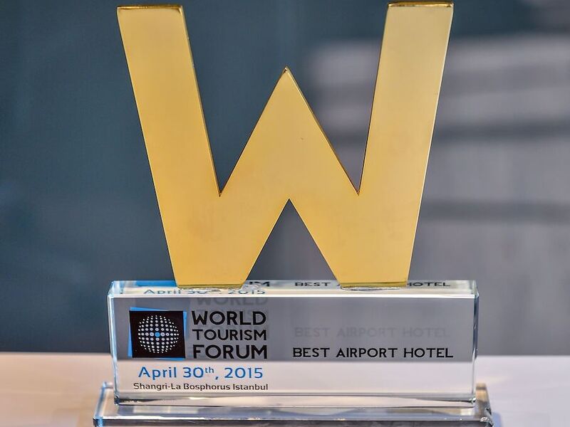 Tav Airport Hotel Izmir