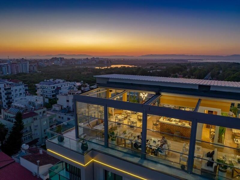 LA TERRAZZA HOTEL