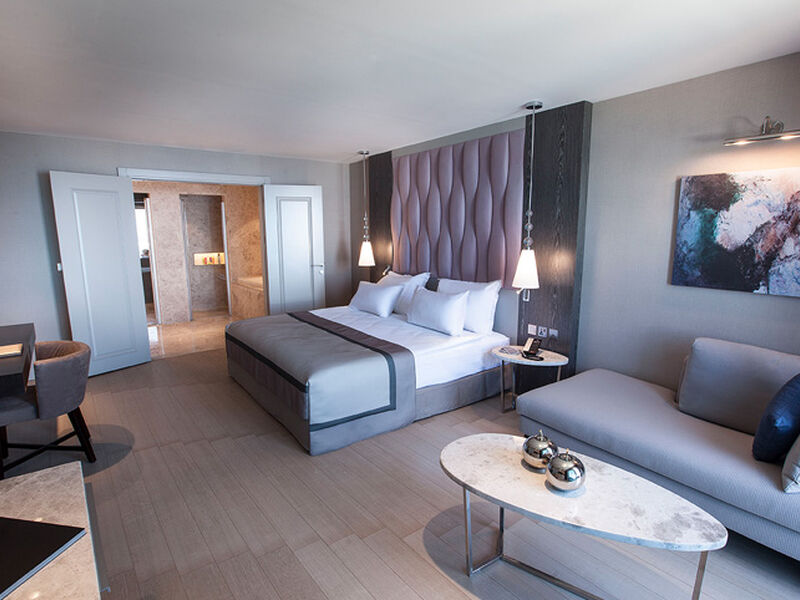 ELEXUS HOTEL RESORT SPA CASINO