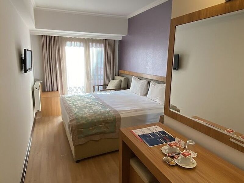 Grand Anzac Hotel