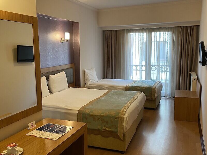 Grand Anzac Hotel