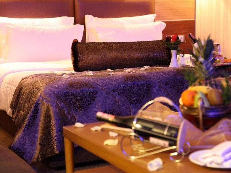 Armis Hotel