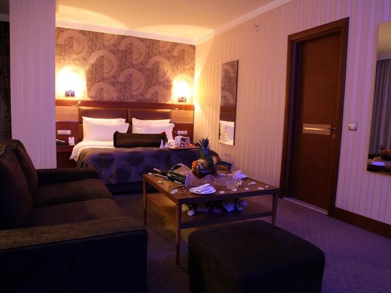 Armis Hotel